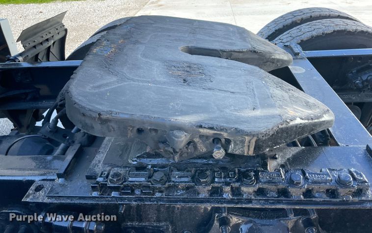 image for item ID9548 2014 Freightliner Cascadia  semi truck