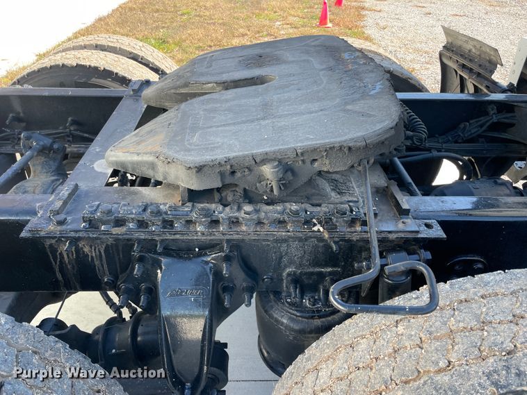 image for item ID9548 2014 Freightliner Cascadia  semi truck