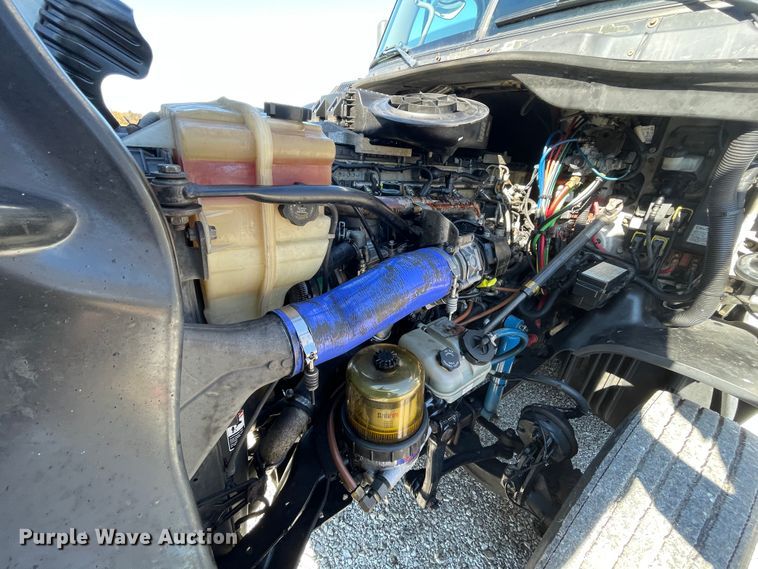 image for item ID9548 2014 Freightliner Cascadia  semi truck