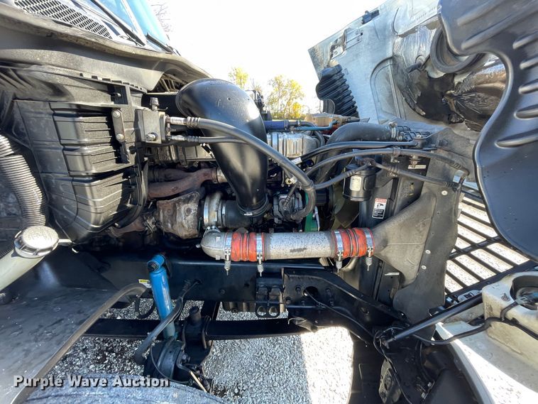 image for item ID9548 2014 Freightliner Cascadia  semi truck