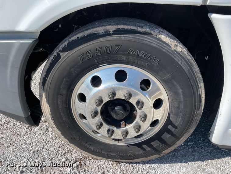 image for item ID9548 2014 Freightliner Cascadia  semi truck