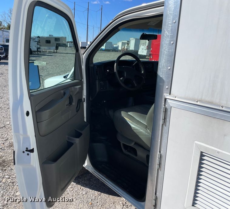 image for item ID9559 2003 Chevrolet Express 3500  sewer inspection truck