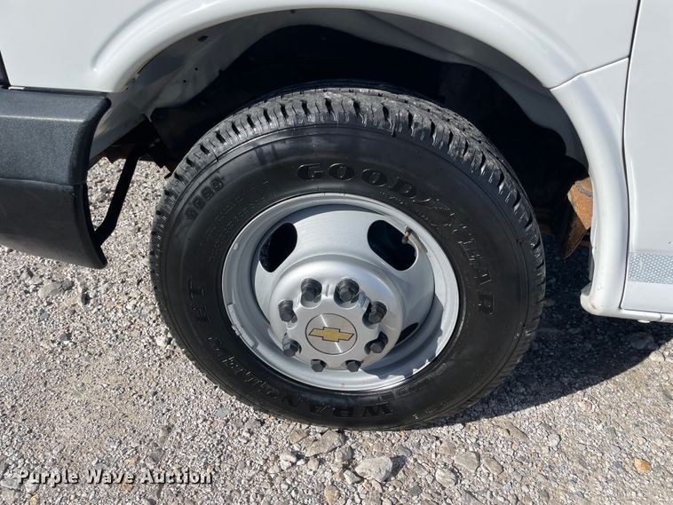 image for item ID9559 2003 Chevrolet Express 3500  sewer inspection truck