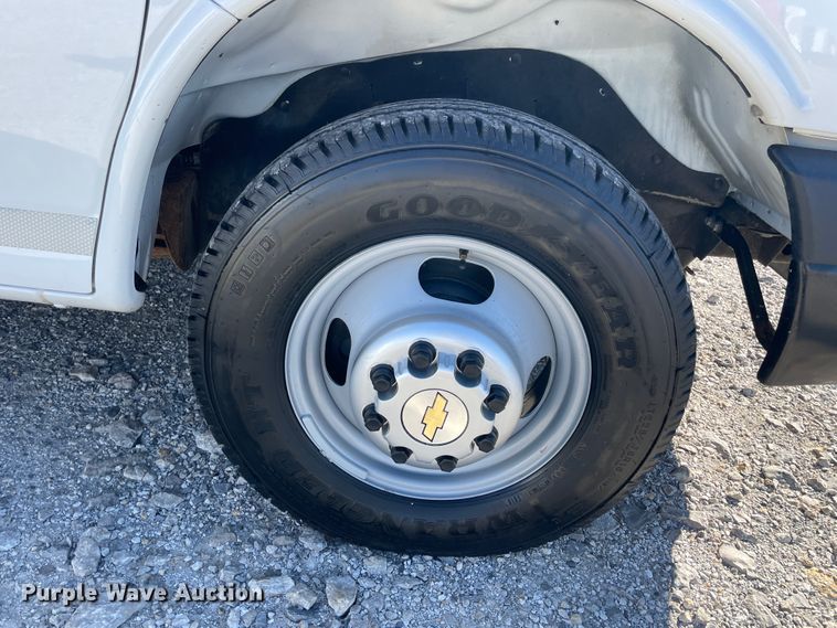 image for item ID9559 2003 Chevrolet Express 3500  sewer inspection truck