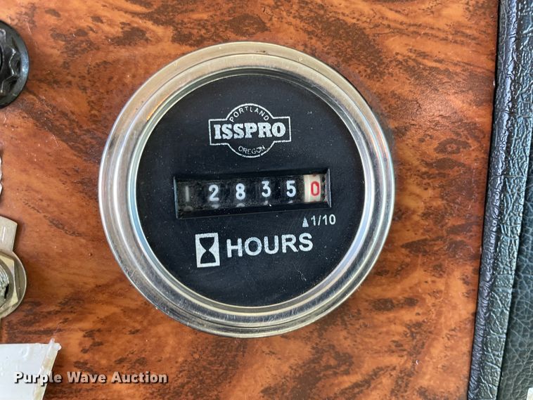 image for item ID9560 2000 Kenworth T300  semi truck