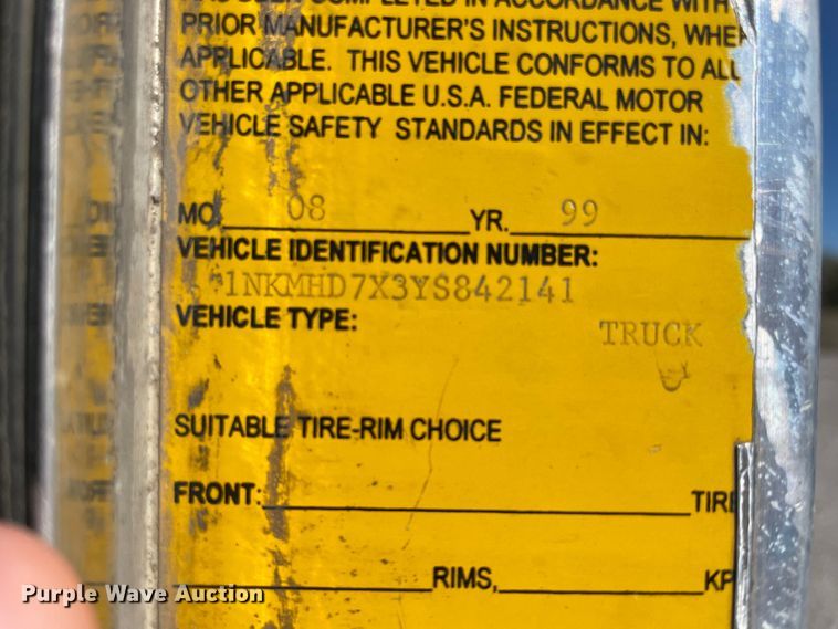 image for item ID9560 2000 Kenworth T300  semi truck