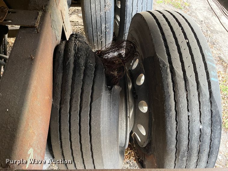 image for item IJ9512 2007 Timpte  grain trailer