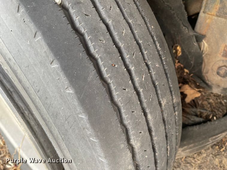 image for item IJ9512 2007 Timpte  grain trailer