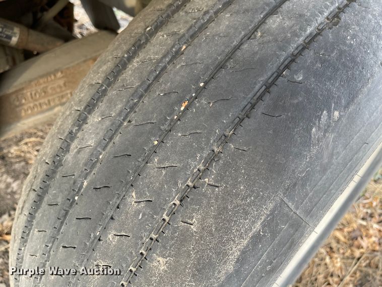 image for item IJ9512 2007 Timpte  grain trailer