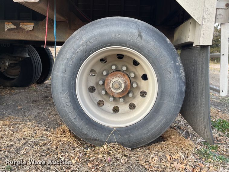 image for item IJ9512 2007 Timpte  grain trailer