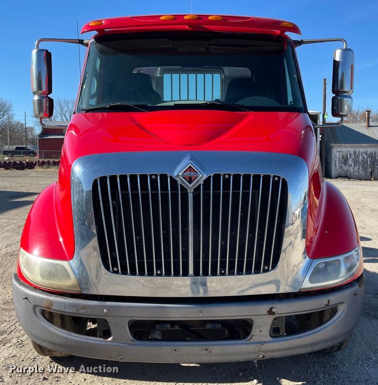 image for item IJ9515 2011 International WorkStar 7600  semi truck