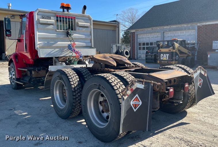 image for item IJ9515 2011 International WorkStar 7600  semi truck