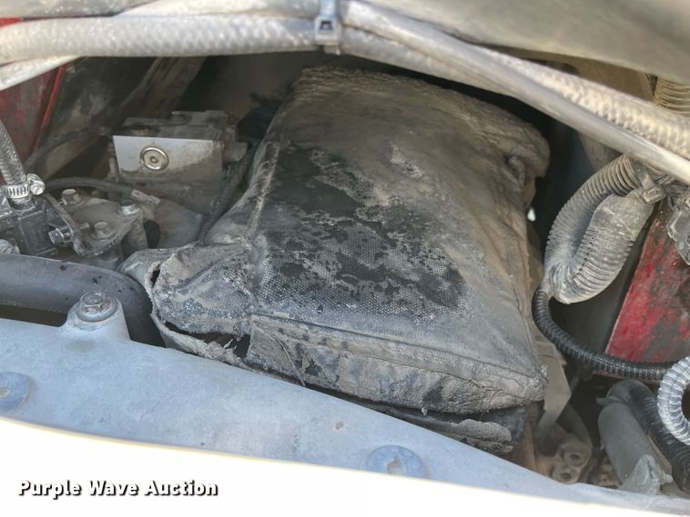 image for item IJ9515 2011 International WorkStar 7600  semi truck