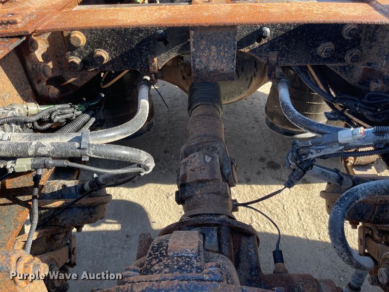 image for item IJ9515 2011 International WorkStar 7600  semi truck