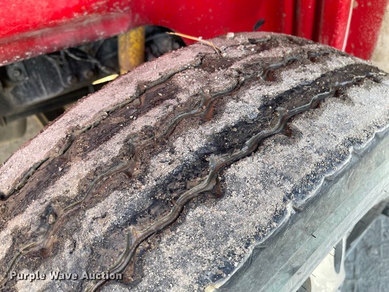 image for item IJ9515 2011 International WorkStar 7600  semi truck