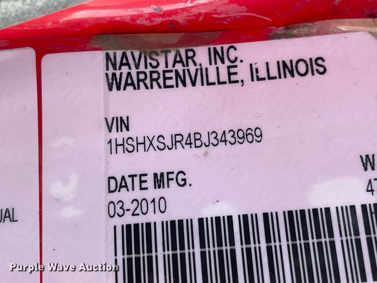 image for item IJ9515 2011 International WorkStar 7600  semi truck