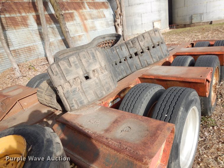 image for item IO9538 2001 Trail King TK80RG-483  equipment trailer