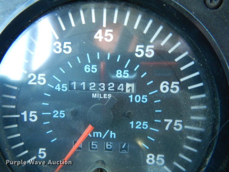 image for item IO9607 1998 Mack CH613  semi truck