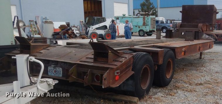 image for item IU9775 1974 Fontaine  drop deck equipment trailer