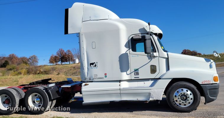 image for item IV9606 2005 Freightliner Century Class ST120  semi truck