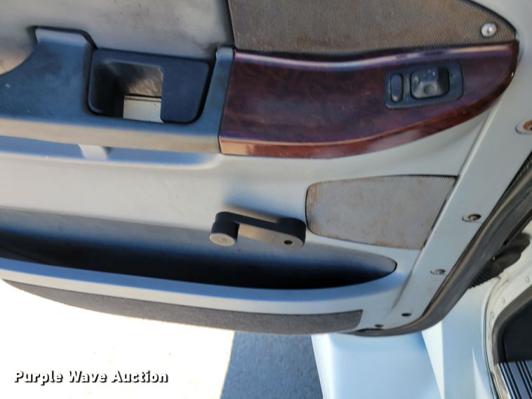 image for item IV9606 2005 Freightliner Century Class ST120  semi truck