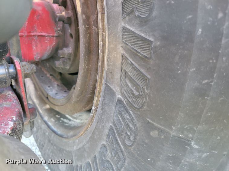 image for item IV9606 2005 Freightliner Century Class ST120  semi truck