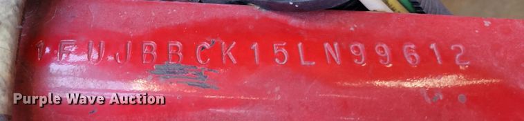 image for item IV9606 2005 Freightliner Century Class ST120  semi truck