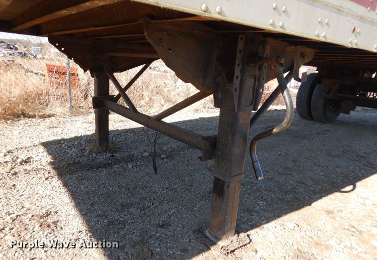 image for item IV9693 1999 Trailmobile  dry van trailer