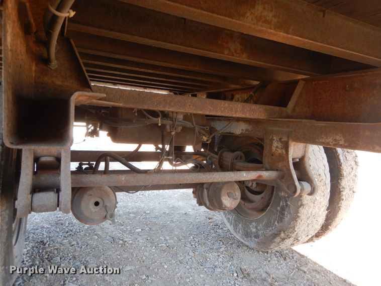 image for item IV9693 1999 Trailmobile  dry van trailer