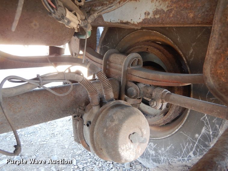 image for item IV9693 1999 Trailmobile  dry van trailer