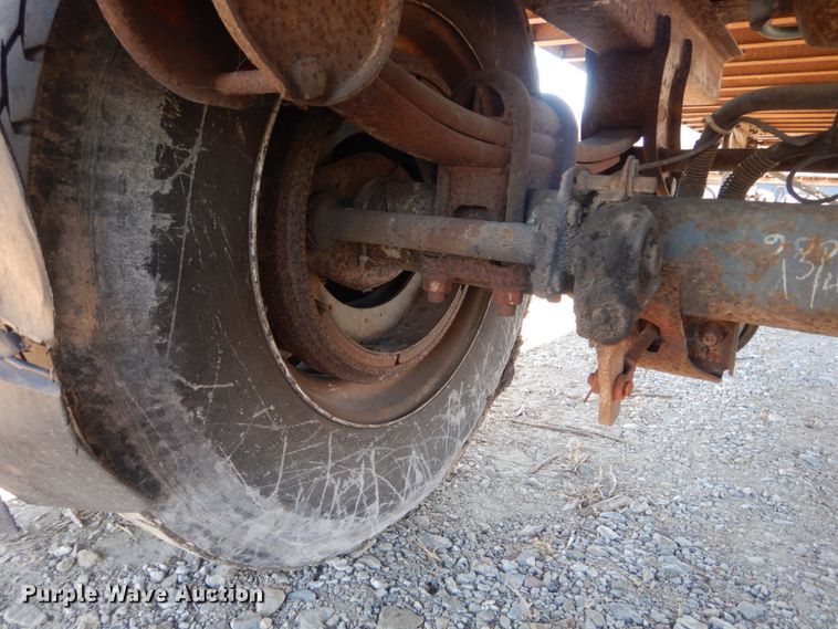 image for item IV9693 1999 Trailmobile  dry van trailer