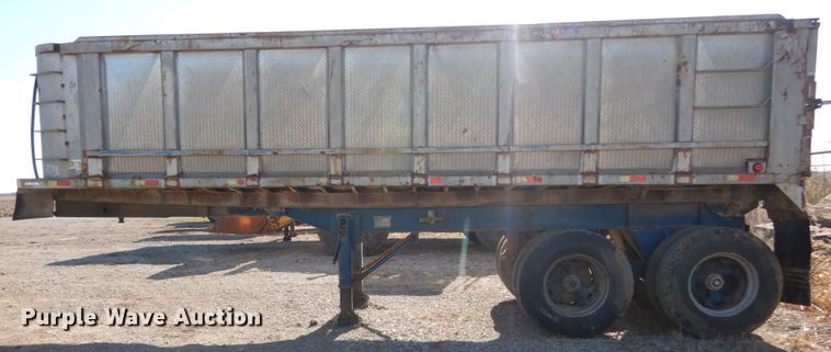 image for item IV9694 1994 Schien 24SD  end dump trailer