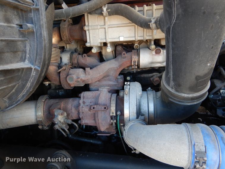 image for item IV9695 2011 Freightliner Cascadia  semi truck