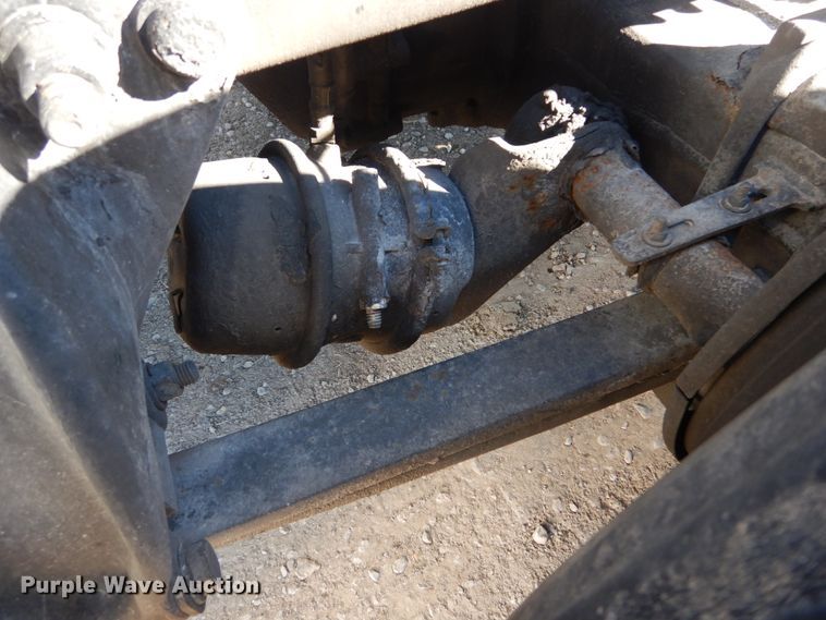 image for item IV9695 2011 Freightliner Cascadia  semi truck