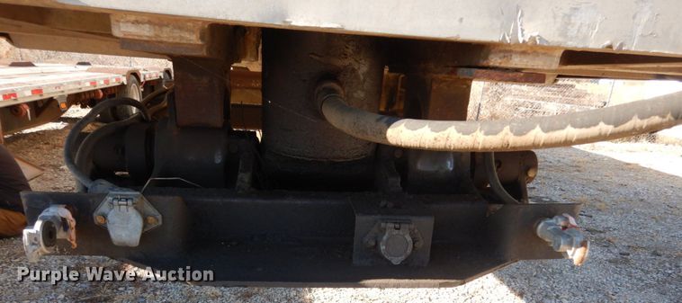 image for item IV9698 1996 Ravens  end dump trailer