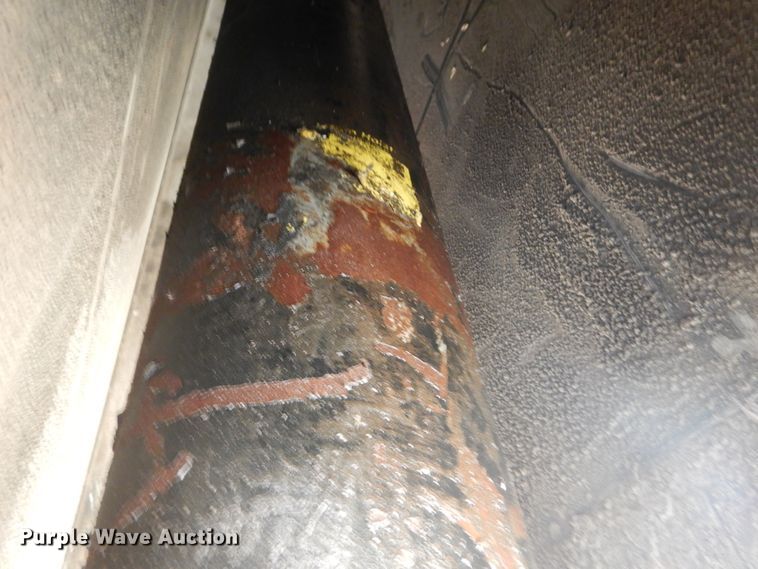 image for item IV9698 1996 Ravens  end dump trailer