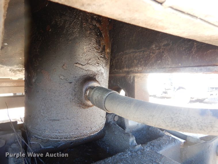 image for item IV9698 1996 Ravens  end dump trailer