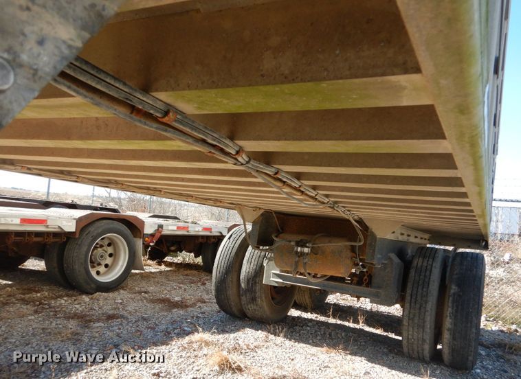 image for item IV9698 1996 Ravens  end dump trailer