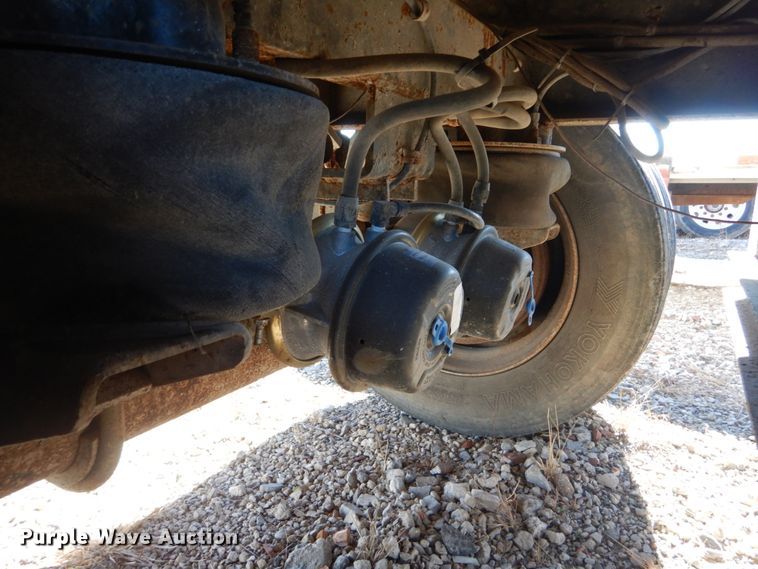 image for item IV9698 1996 Ravens  end dump trailer