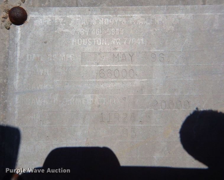 image for item IV9698 1996 Ravens  end dump trailer