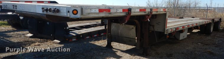 image for item IV9699 2001 Fruehauf  drop deck trailer