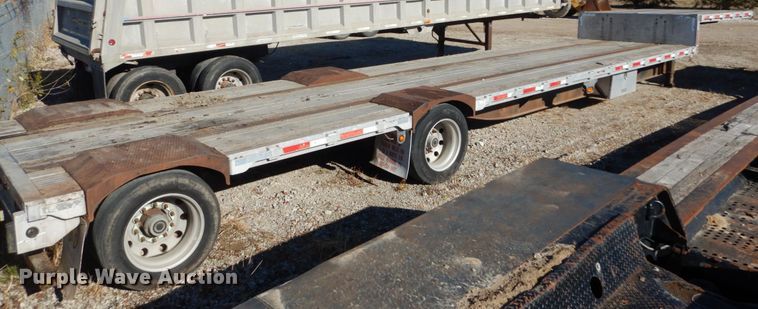 image for item IV9699 2001 Fruehauf  drop deck trailer