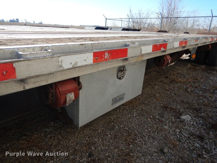 image for item IV9699 2001 Fruehauf  drop deck trailer