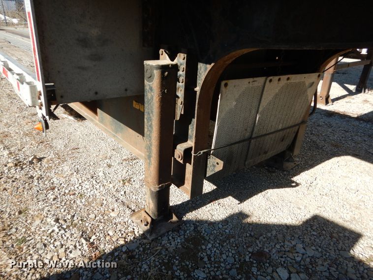 image for item IV9699 2001 Fruehauf  drop deck trailer