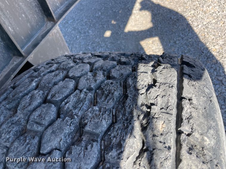 image for item IX9650 2007 Transcraft Eagle  flatbed trailer