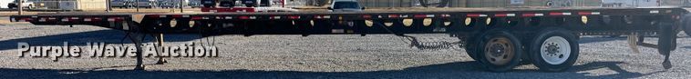 image for item IX9651 1999 Lufkin SE  extendable flatbed trailer
