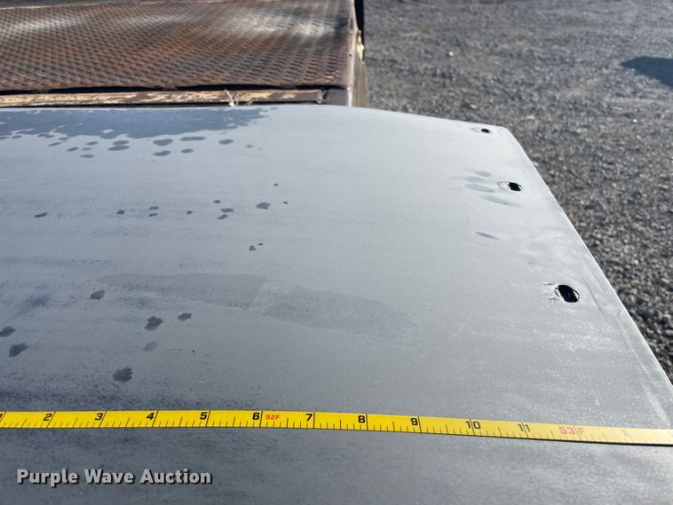 image for item IX9651 1999 Lufkin SE  extendable flatbed trailer