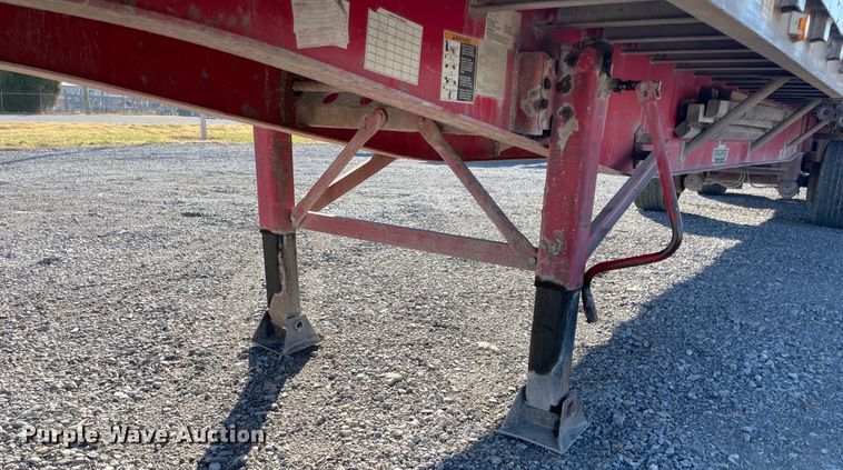 image for item IX9652 2006 Wilson  flatbed trailer