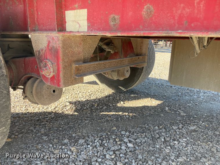 image for item IX9652 2006 Wilson  flatbed trailer