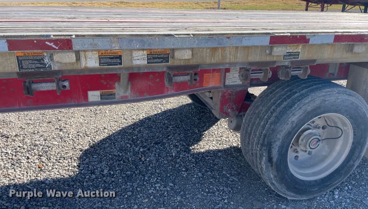 image for item IX9652 2006 Wilson  flatbed trailer